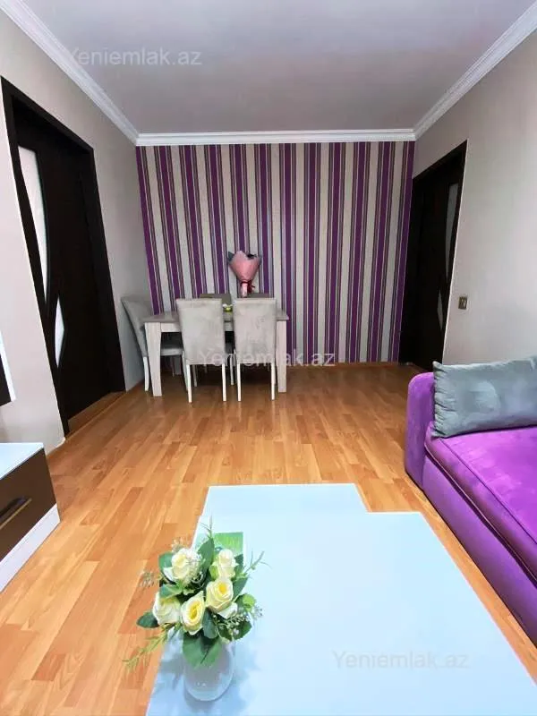Satılır 3 otaqlı köhnə tikili 55 m²