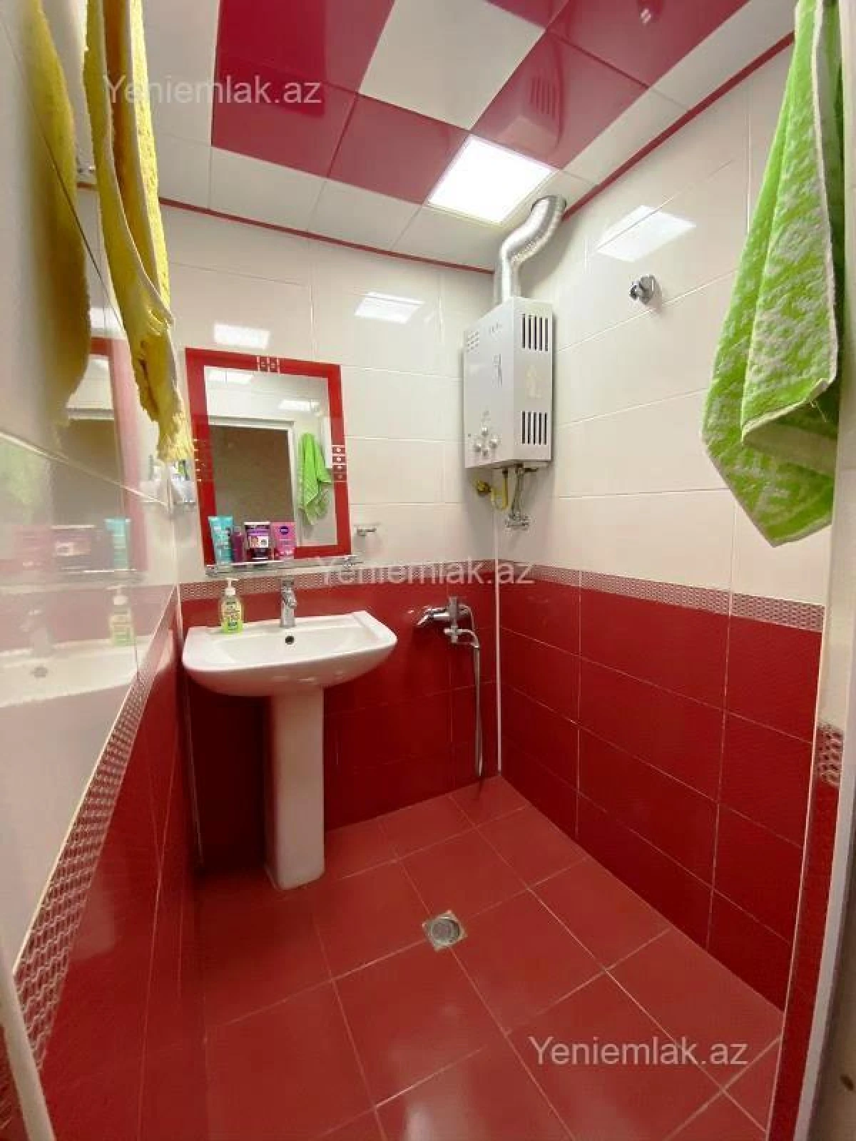 Satılır 3 otaqlı köhnə tikili 55 m²