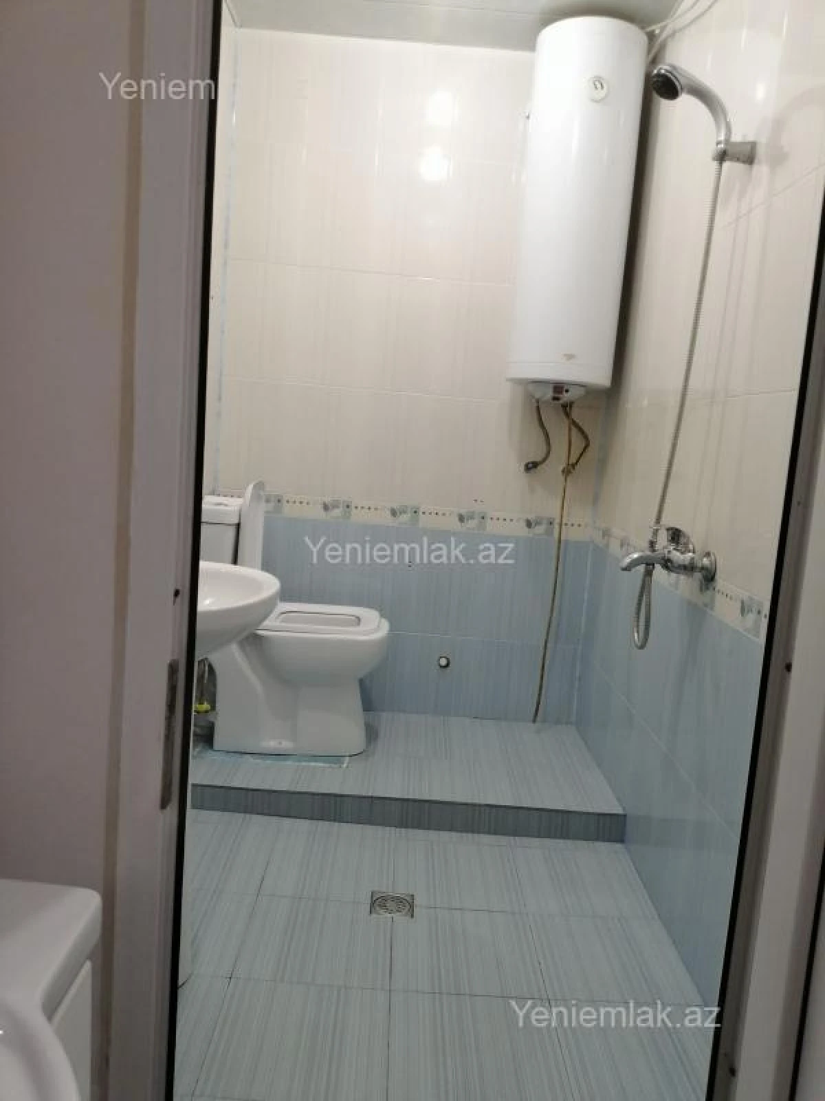 Satılır 6 otaqlı ofis 140 m²