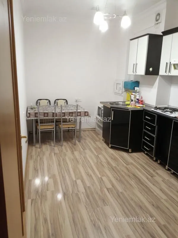 Satılır 6 otaqlı ofis 140 m²