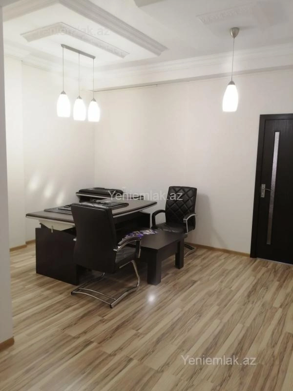Satılır 6 otaqlı ofis 140 m²