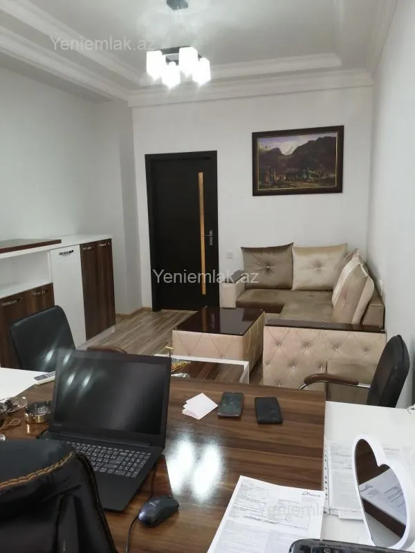 Satılır 6 otaqlı ofis 140 m²