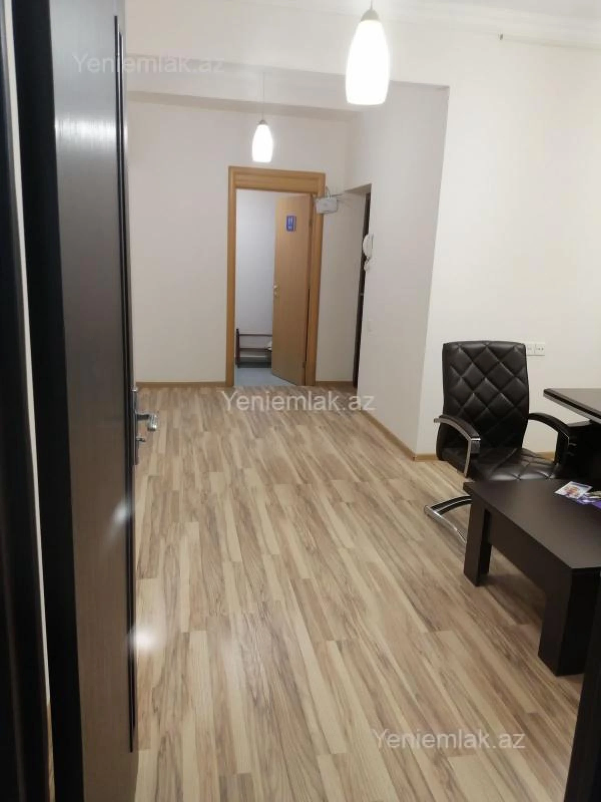 Satılır 6 otaqlı ofis 140 m²