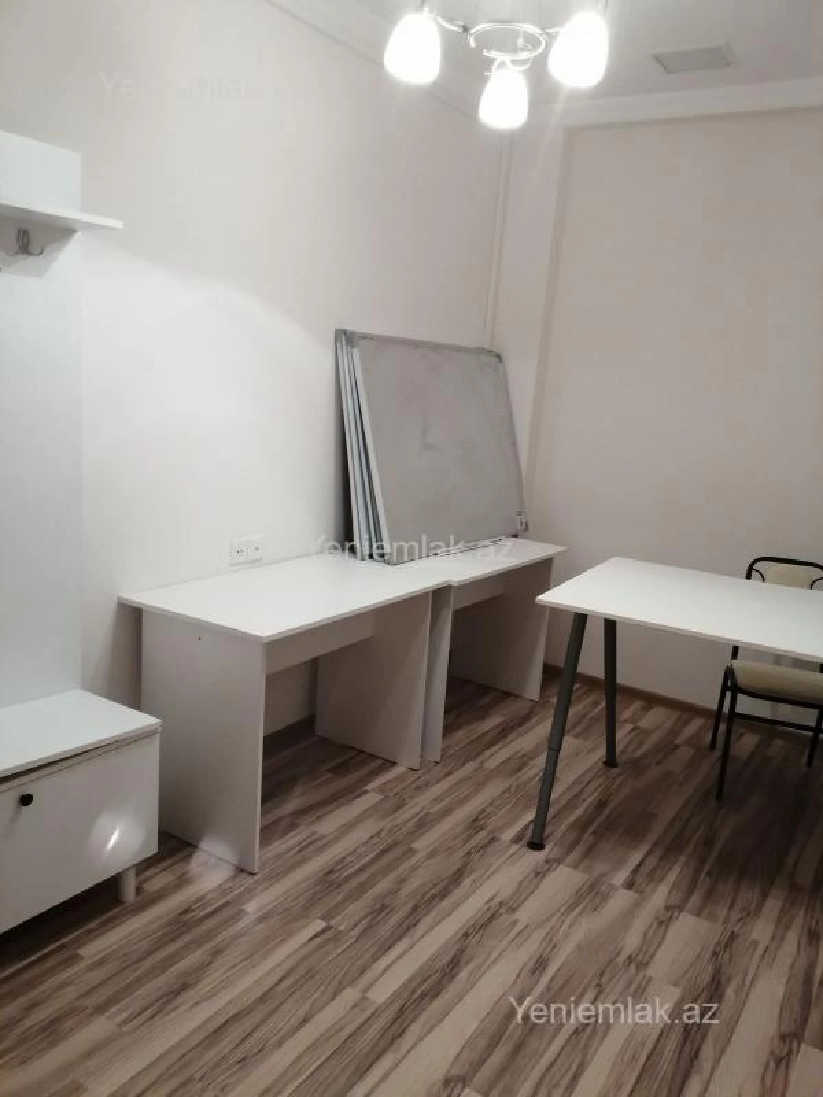 Satılır 6 otaqlı ofis 140 m²
