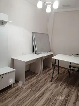Satılır 6 otaqlı ofis 140 m²