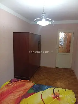 Satılır 2 otaqlı köhnə tikili 50 m²