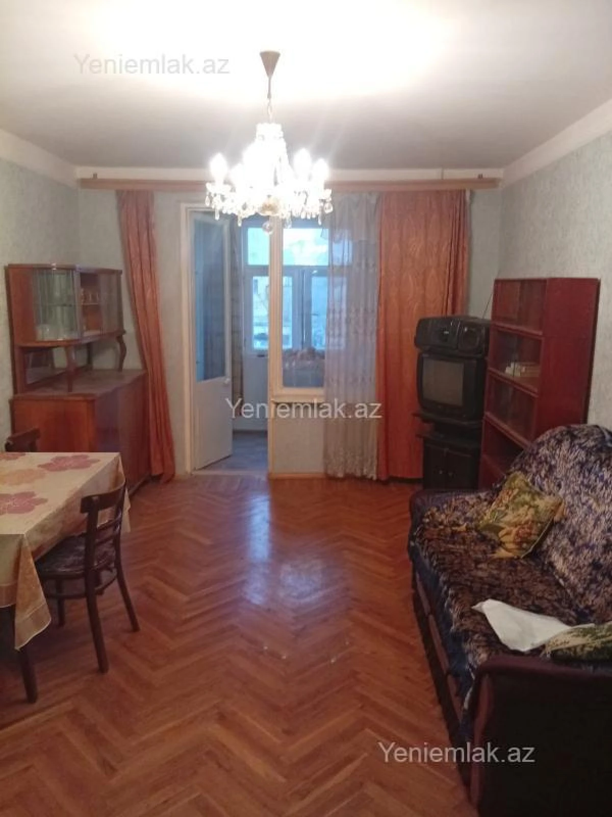 Satılır 2 otaqlı köhnə tikili 50 m²