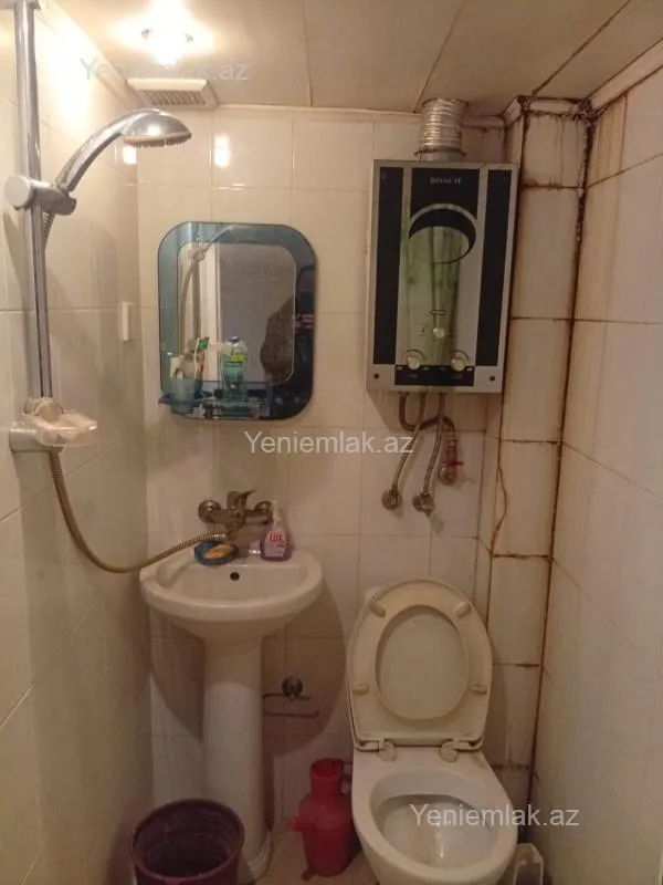 Satılır 2 otaqlı köhnə tikili 50 m²