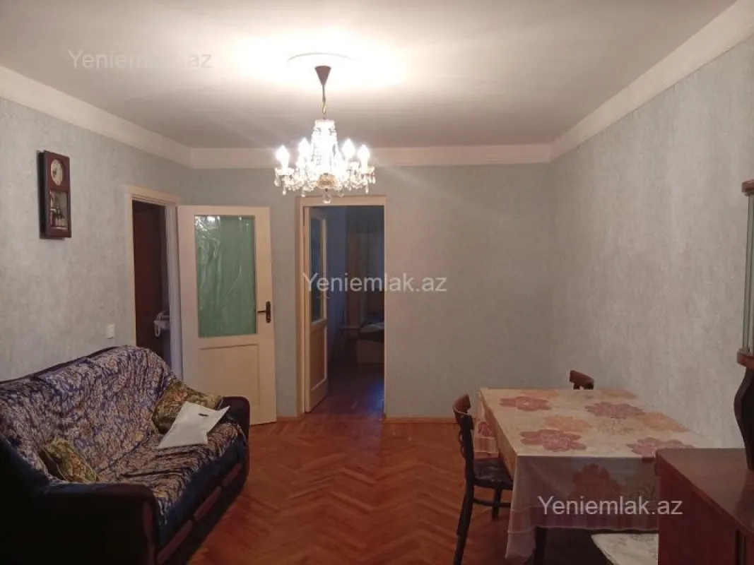 Satılır 2 otaqlı köhnə tikili 50 m²