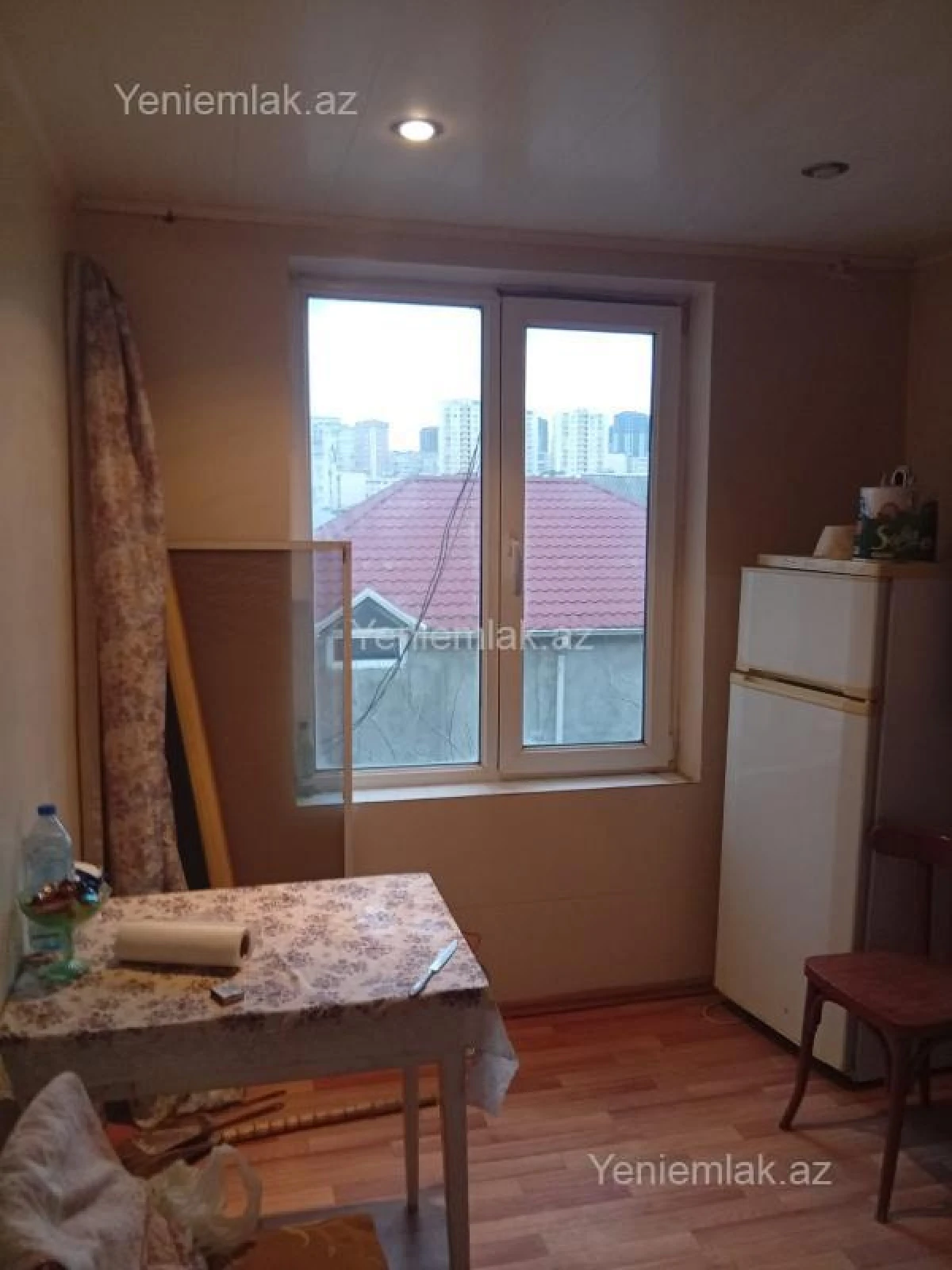 Satılır 2 otaqlı köhnə tikili 50 m²