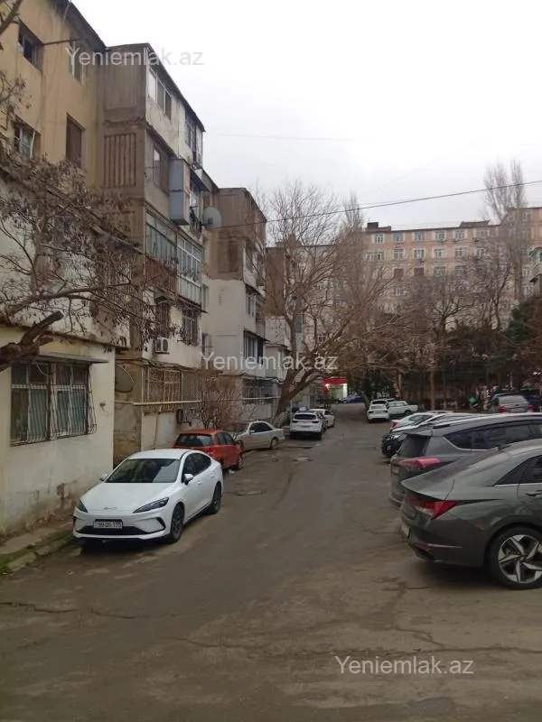 Satılır 2 otaqlı köhnə tikili 50 m²