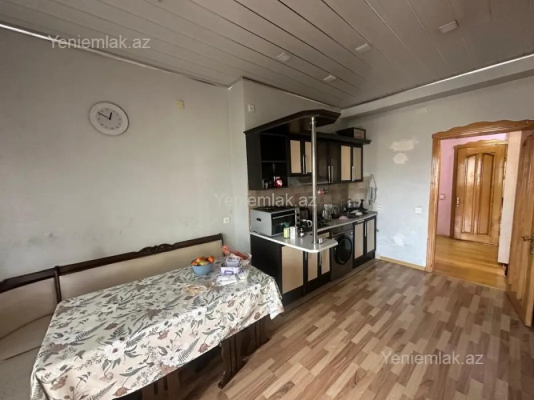 Satılır 3 otaqlı yeni tikili 80 m²