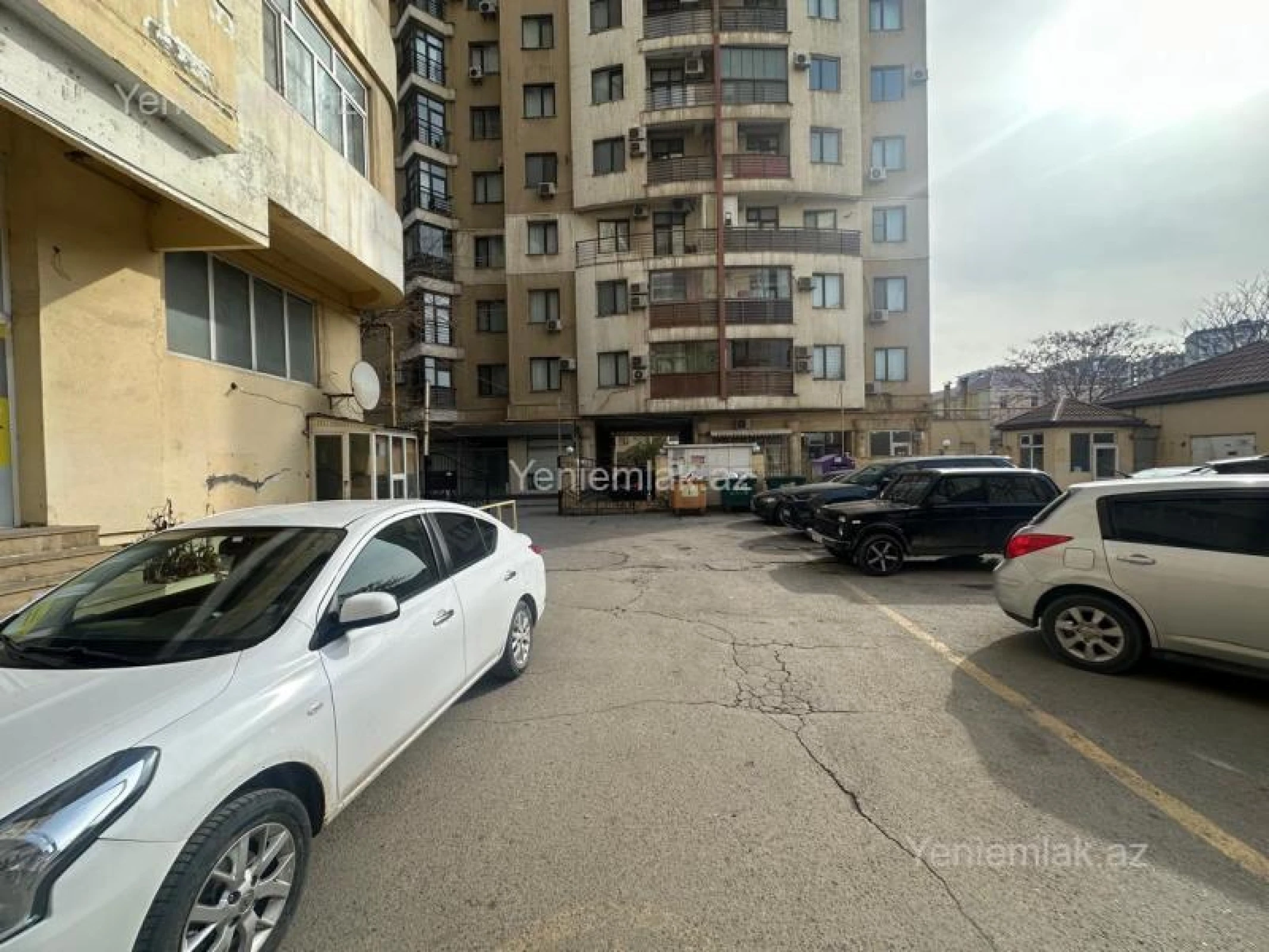 Satılır 3 otaqlı yeni tikili 80 m²