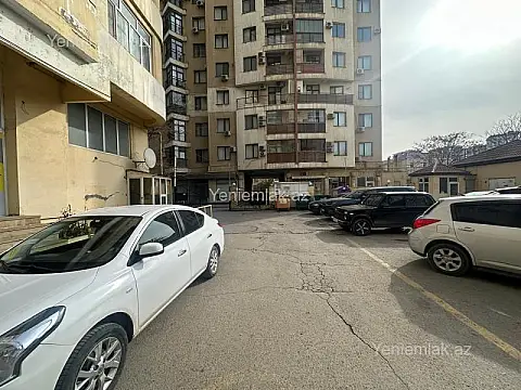 Satılır 3 otaqlı yeni tikili 80 m²