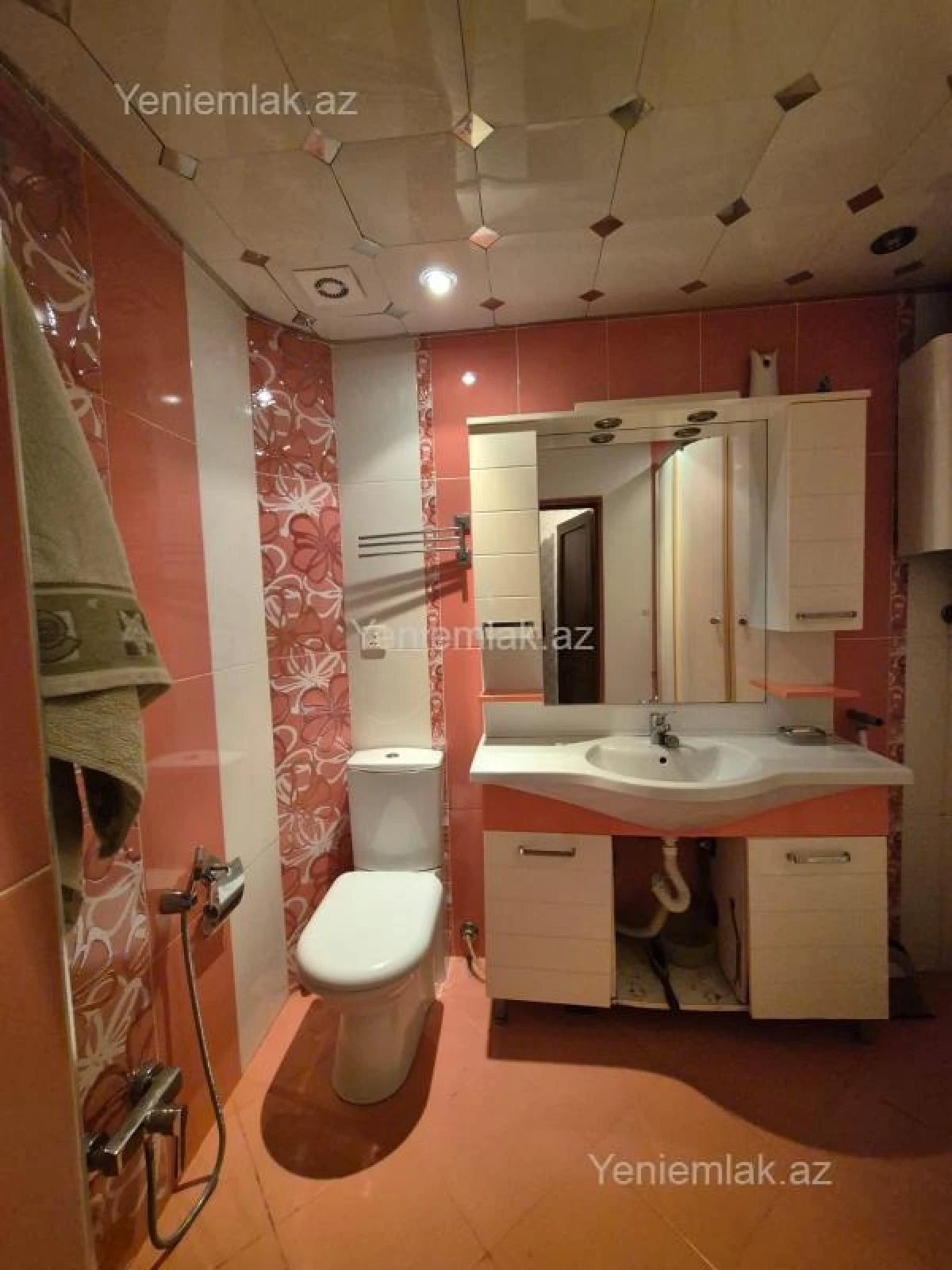 Satılır 3 otaqlı köhnə tikili 65 m²