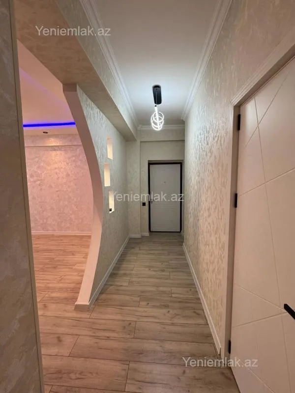 Satılır 3 otaqlı yeni tikili 60 m²