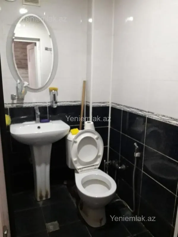 Satılır 1 otaqlı köhnə tikili 36 m²
