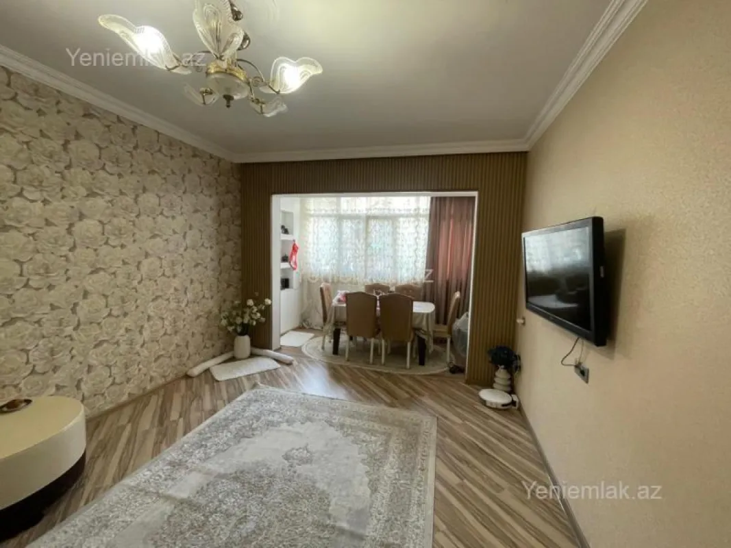 Satılır 3 otaqlı köhnə tikili 70 m²