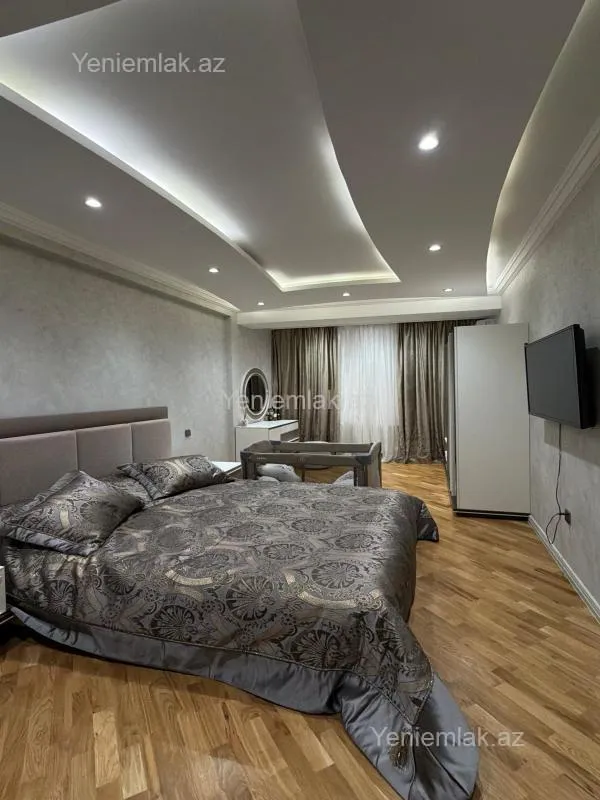 Satılır 4 otaqlı yeni tikili 247 m²