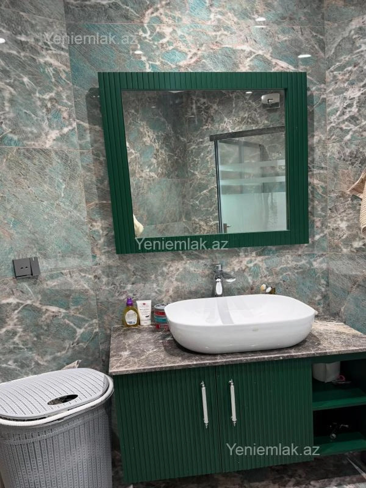 Satılır 4 otaqlı yeni tikili 247 m²