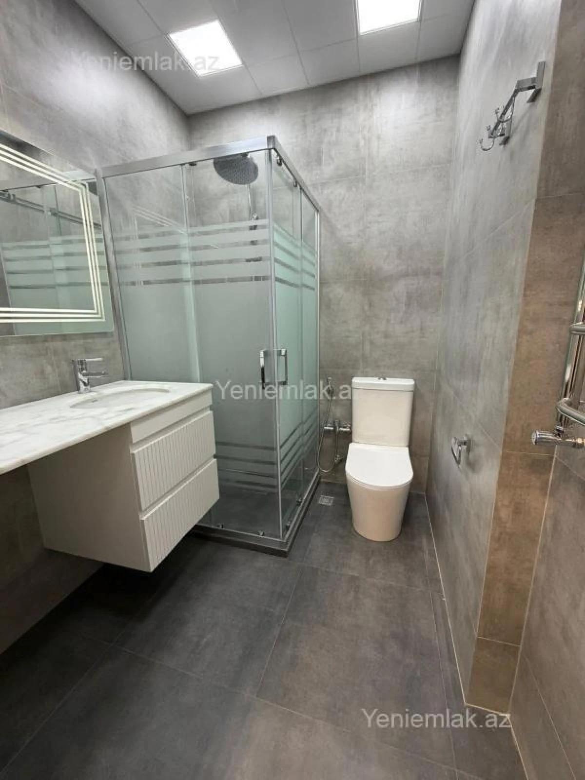 Satılır 2 otaqlı yeni tikili 60 m²