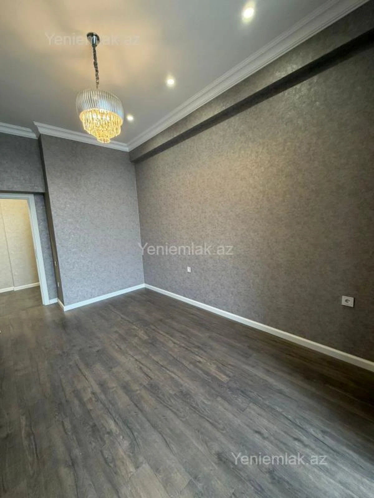 Satılır 2 otaqlı yeni tikili 60 m²