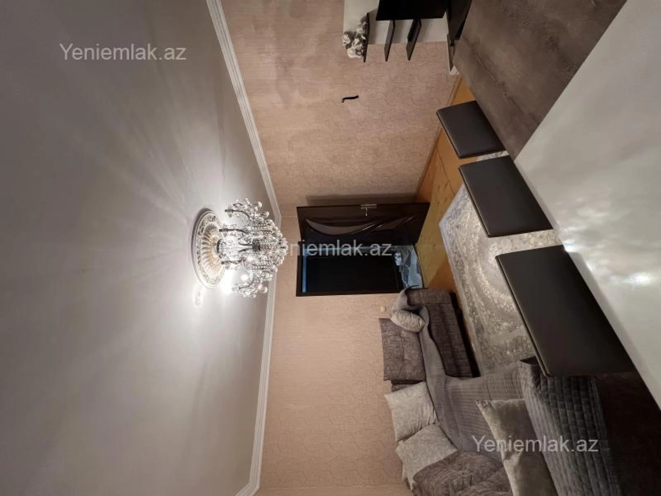 Satılır 3 otaqlı köhnə tikili 87 m²