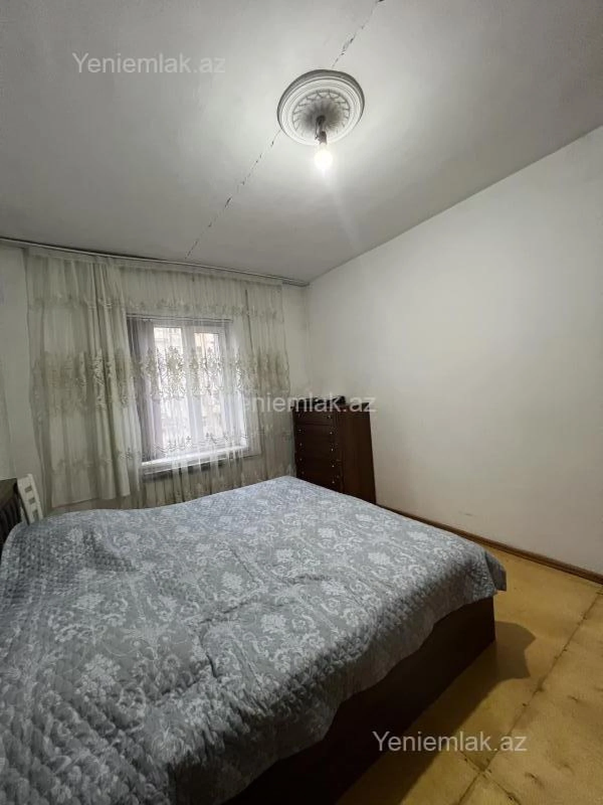 Satılır 3 otaqlı köhnə tikili 87 m²