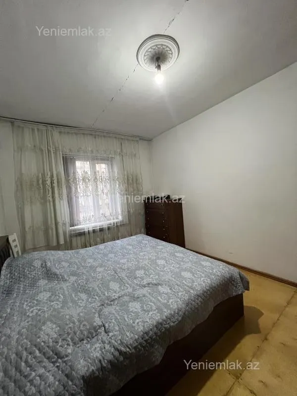 Satılır 3 otaqlı köhnə tikili 87 m²