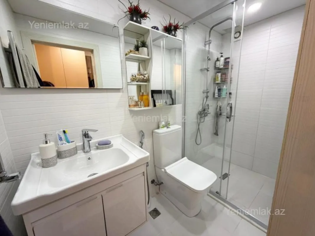 Satılır 1 otaqlı köhnə tikili 40 m²