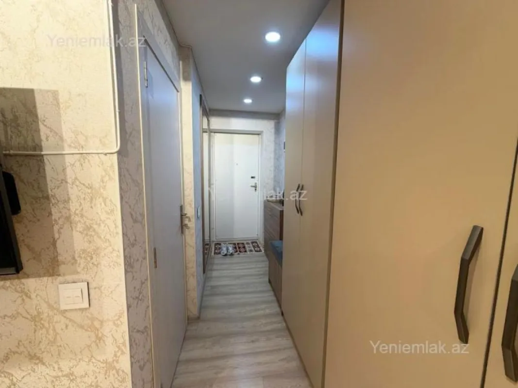 Satılır 1 otaqlı köhnə tikili 40 m²