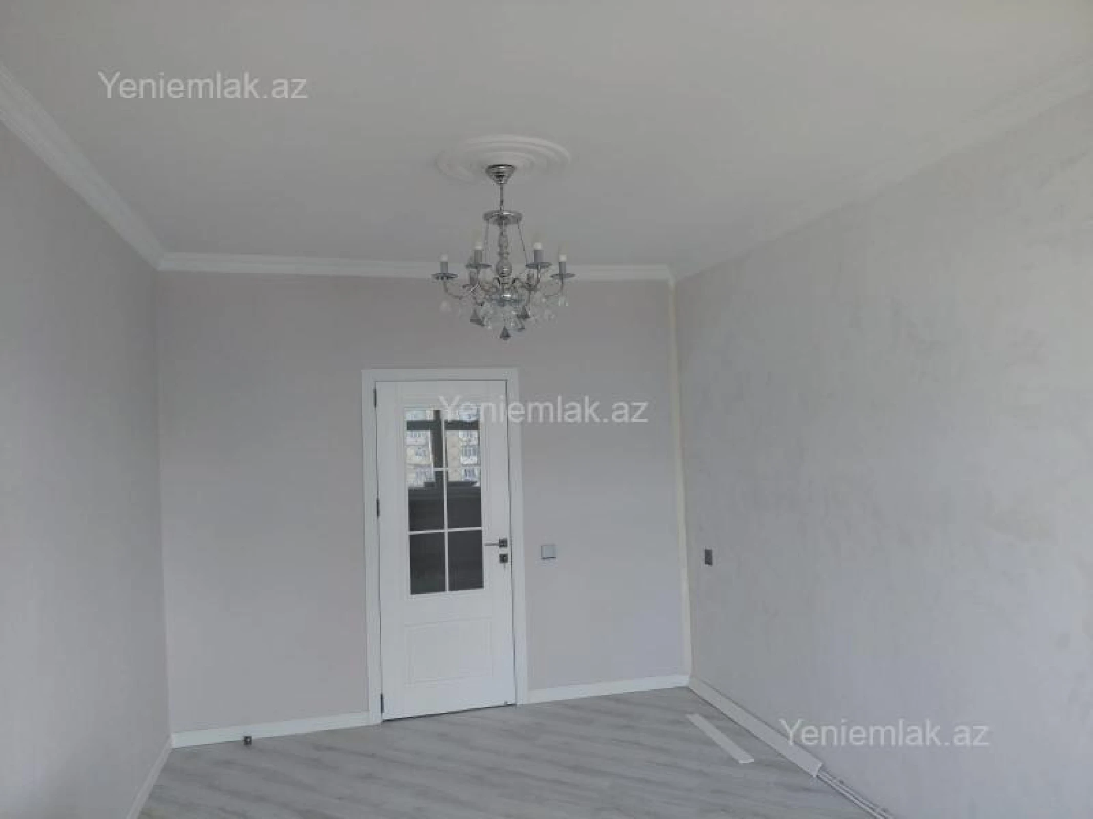 Satılır 2 otaqlı köhnə tikili 65 m²