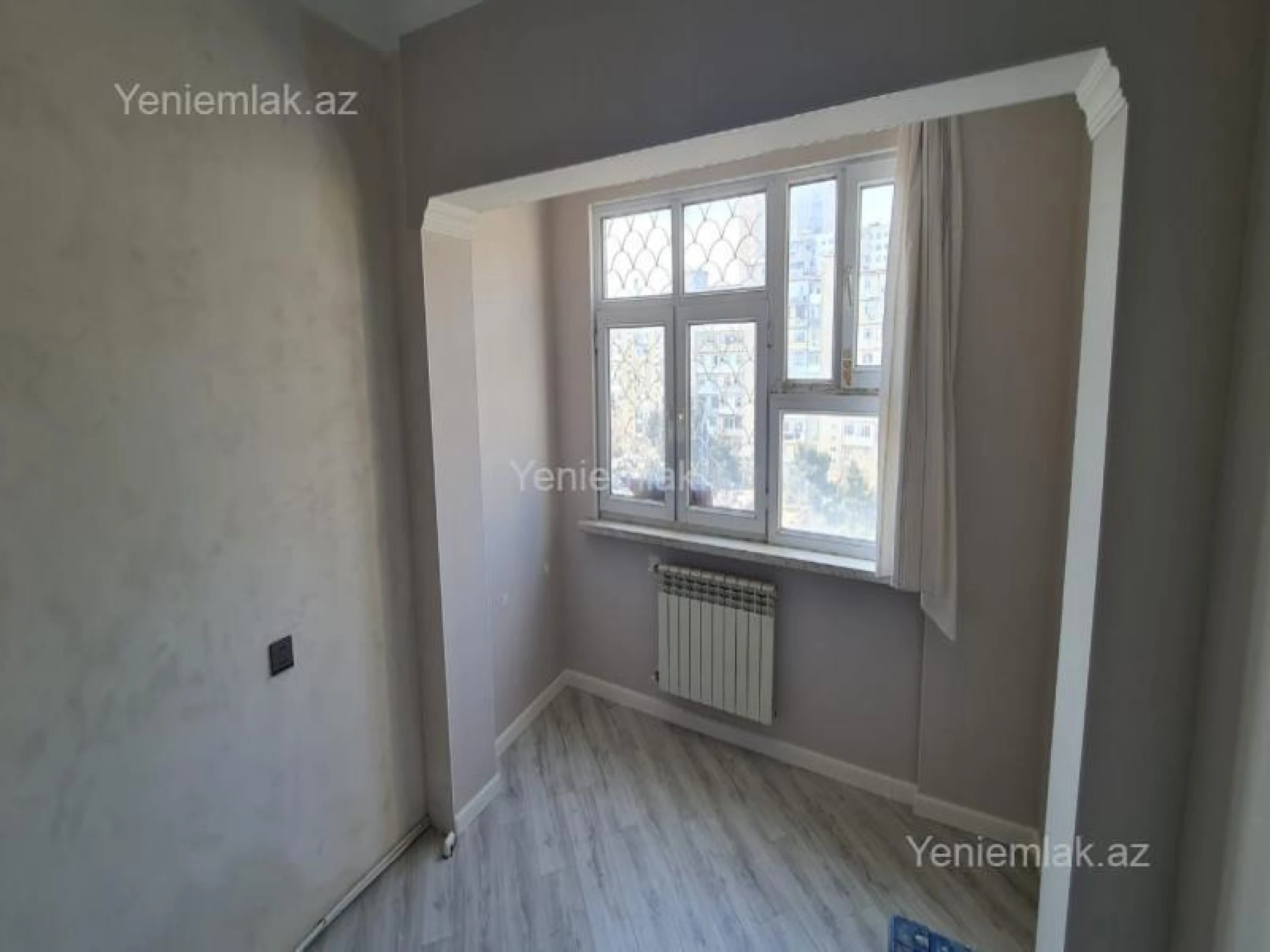 Satılır 2 otaqlı köhnə tikili 65 m²