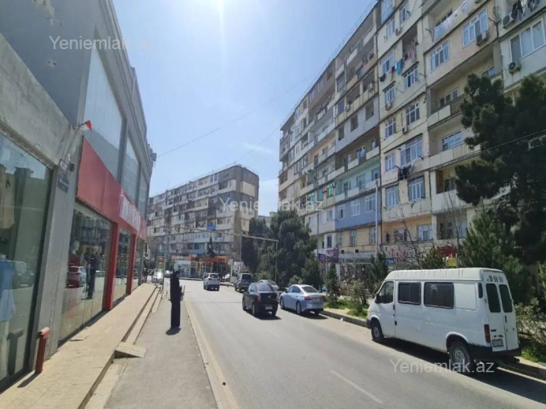 Satılır 2 otaqlı köhnə tikili 65 m²
