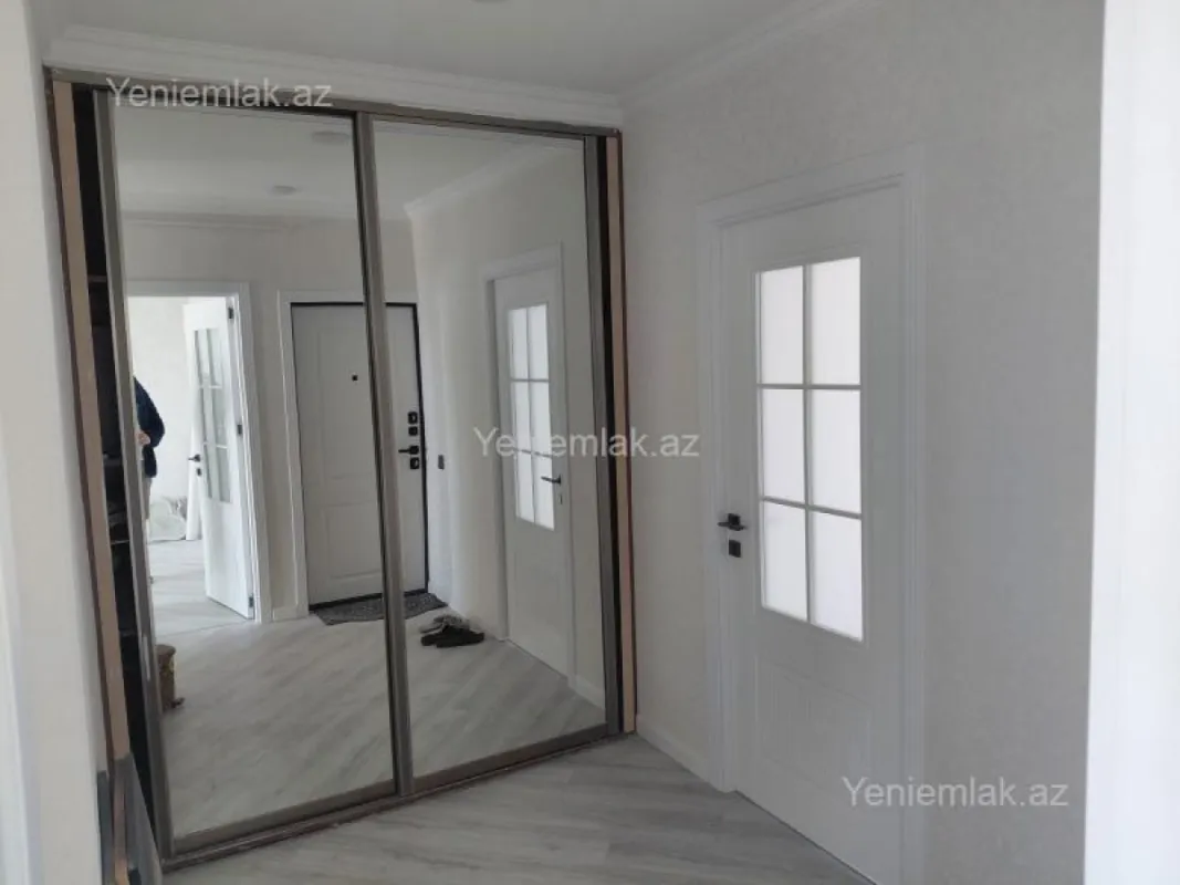 Satılır 2 otaqlı köhnə tikili 65 m²