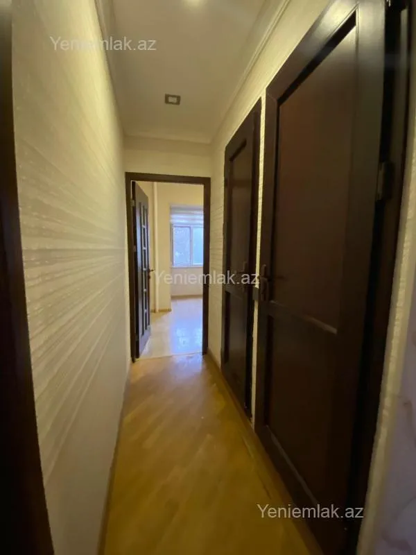 Satılır 3 otaqlı köhnə tikili 100 m²