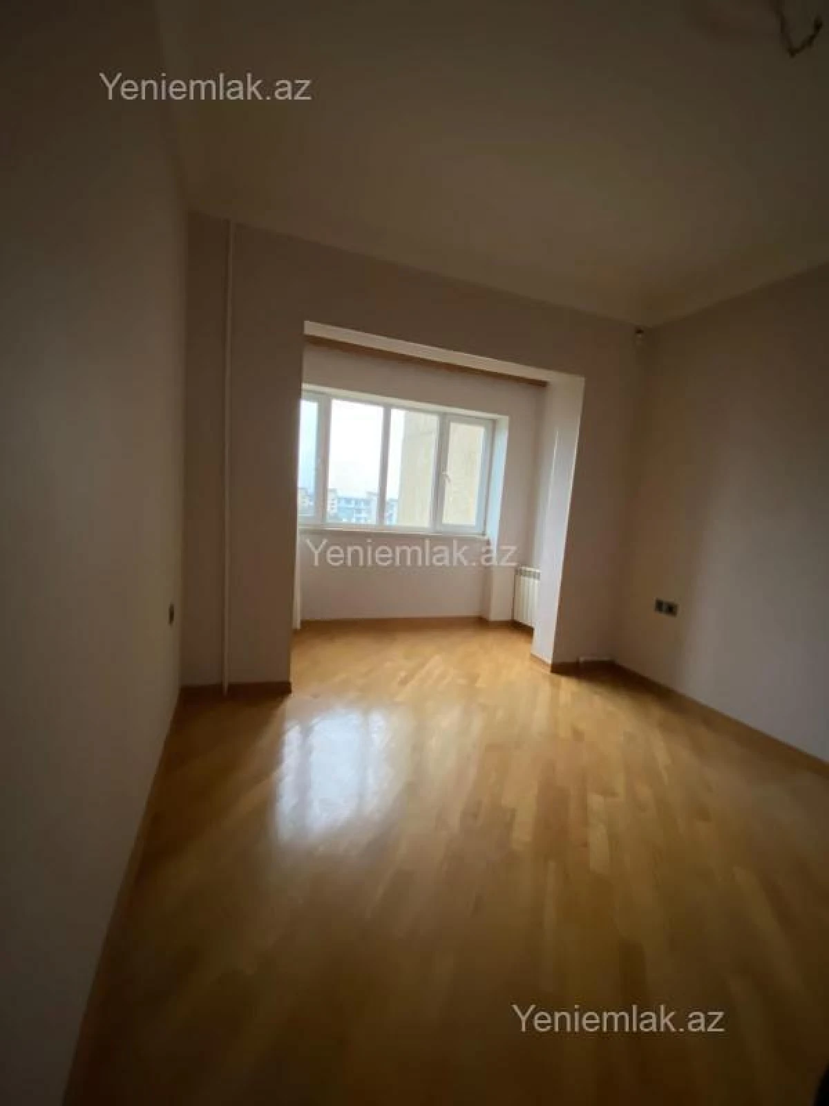 Satılır 3 otaqlı köhnə tikili 100 m²