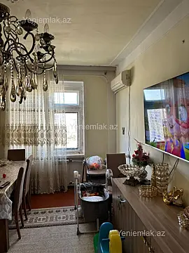 Satılır 3 otaqlı köhnə tikili 70 m²