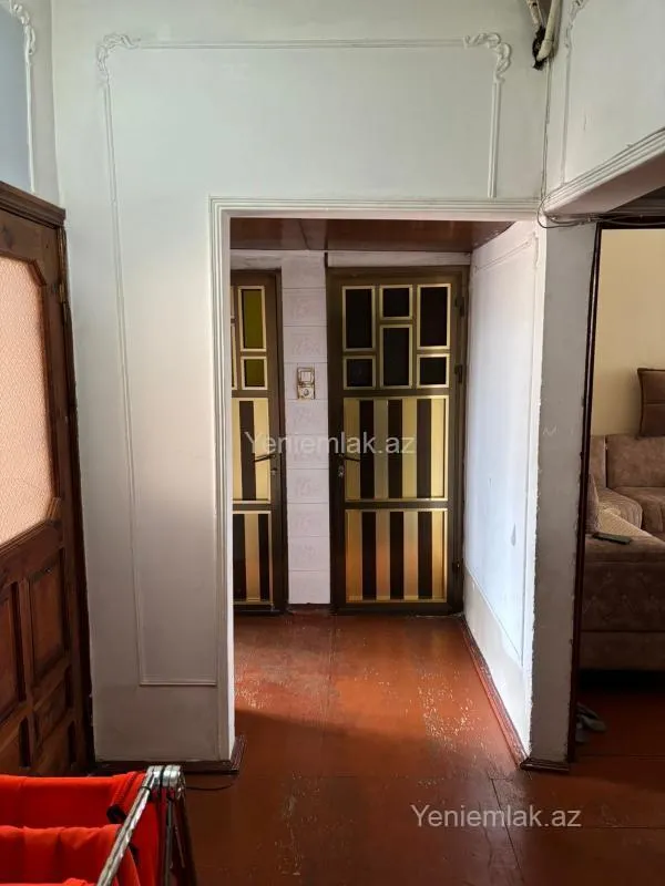 Satılır 3 otaqlı köhnə tikili 70 m²