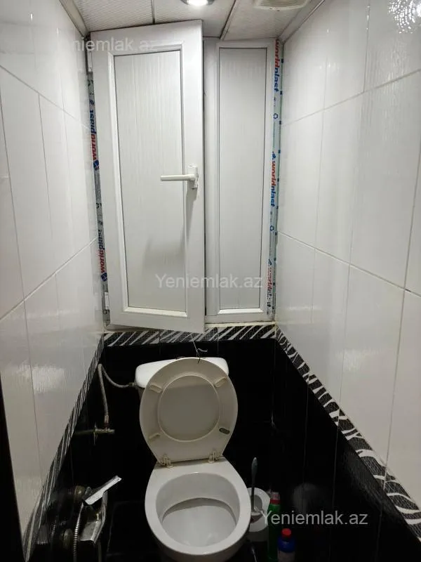 Satılır 3 otaqlı köhnə tikili 70 m²