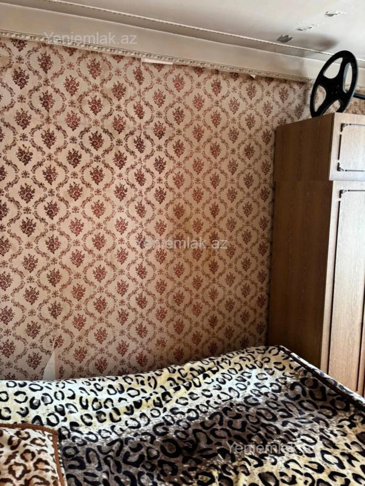 Satılır 3 otaqlı köhnə tikili 70 m²