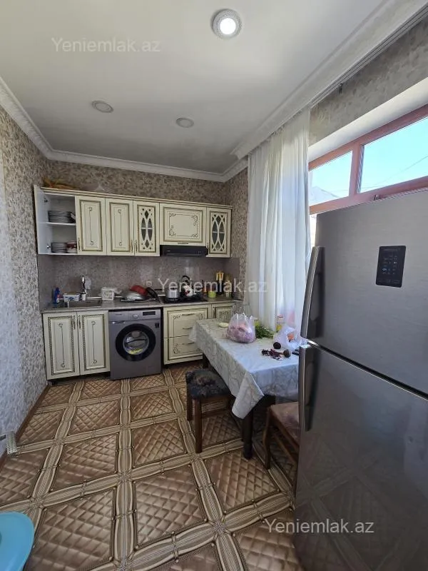 Satılır 3 otaqlı həyət evi 100 m²