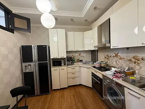 Satılır 3 otaqlı yeni tikili 85 m²