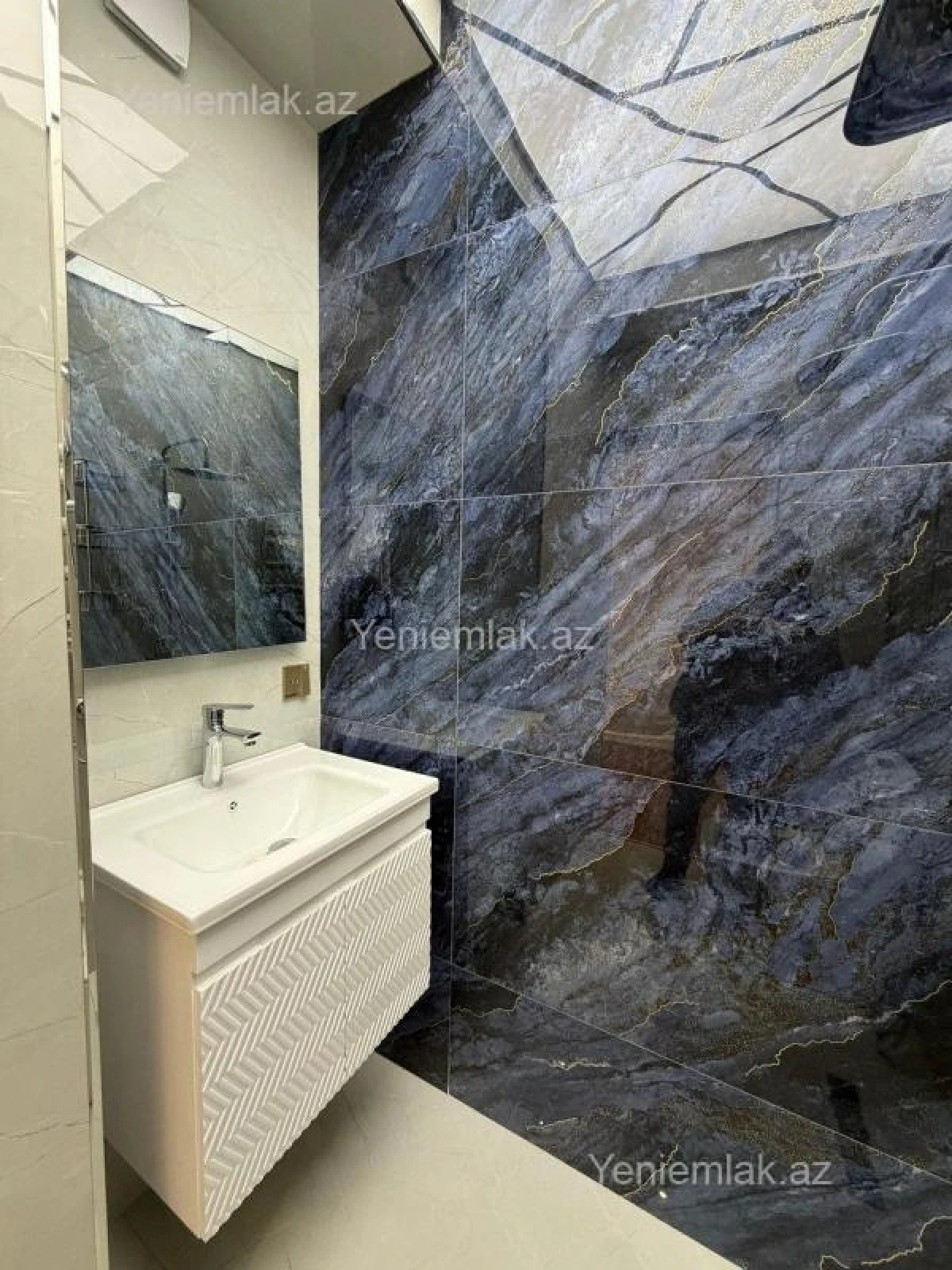 Satılır 3 otaqlı yeni tikili 118 m²