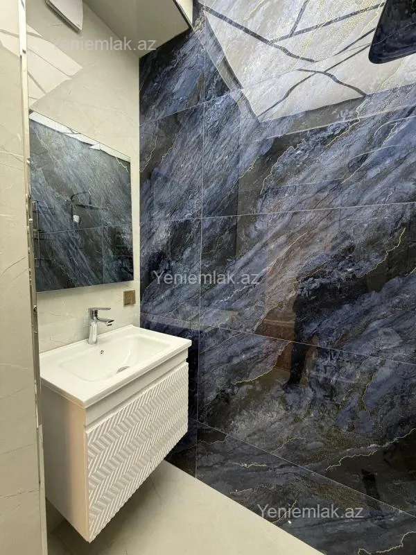 Satılır 3 otaqlı yeni tikili 118 m²