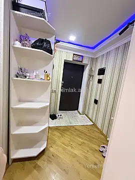 Satılır 2 otaqlı köhnə tikili 65 m²