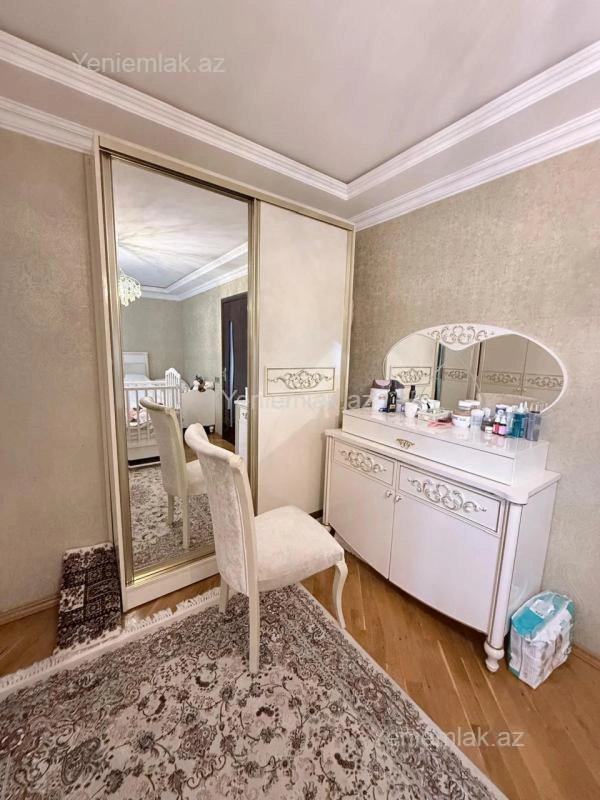 Satılır 2 otaqlı köhnə tikili 65 m²