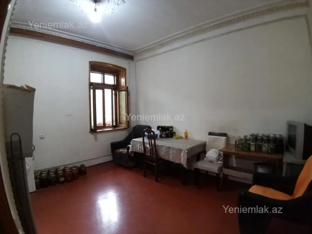 Satılır 3 otaqlı köhnə tikili 67 m²