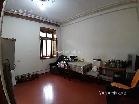 Satılır 3 otaqlı köhnə tikili 67 m²