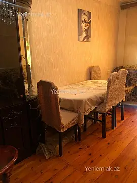 Satılır 2 otaqlı köhnə tikili 60 m²